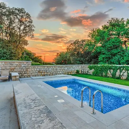 Apartament Stunning With Private Pool In *